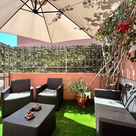 Bougainvillea - Ospedale Policlinico Apartman *